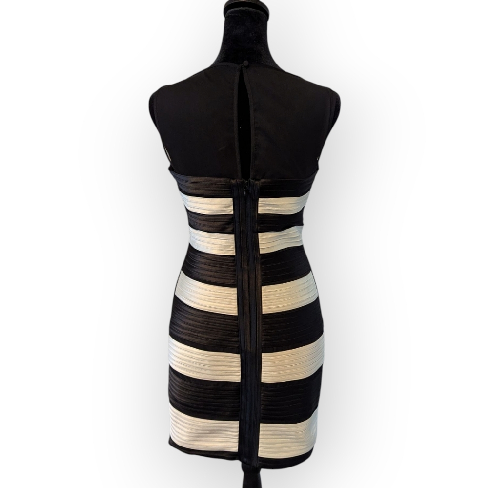 BCBGMaxAzria Bandage Bodycon Dress Black And White Stripes Size 6 - Picture 4 of 8
